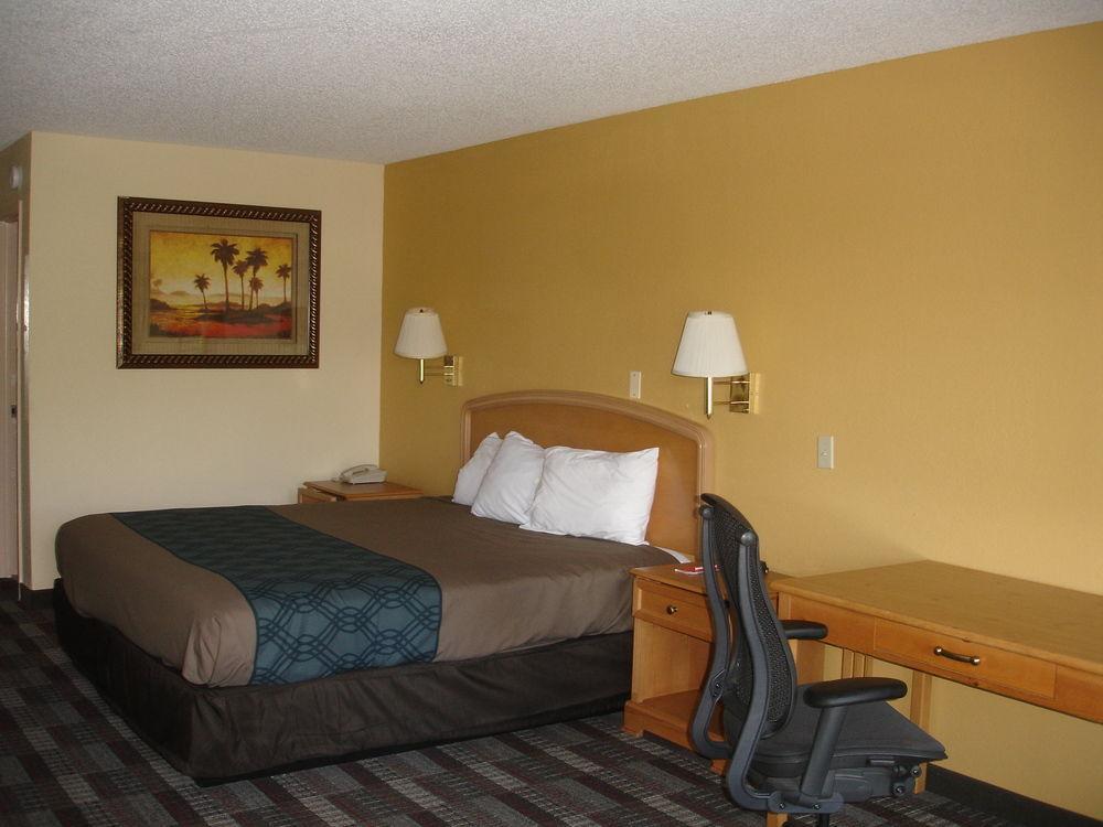 Jax Airport Hotel Jacksonville Eksteriør billede